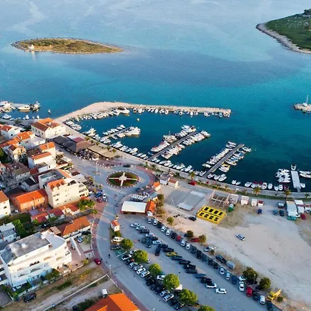 Апартаменты Mali Raj Пакоштане