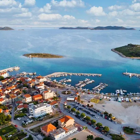 Mali Raj * Пакоштане