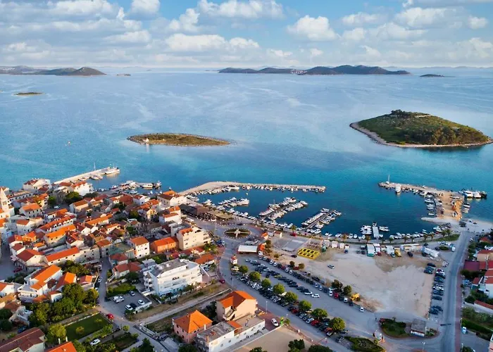 Mali Raj * Пакоштане